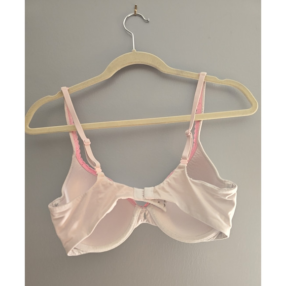 Victoria's Secret Body by Victoria Lined Perfect Coverage Underwire Bra Size 32D - Picture 2 of 5